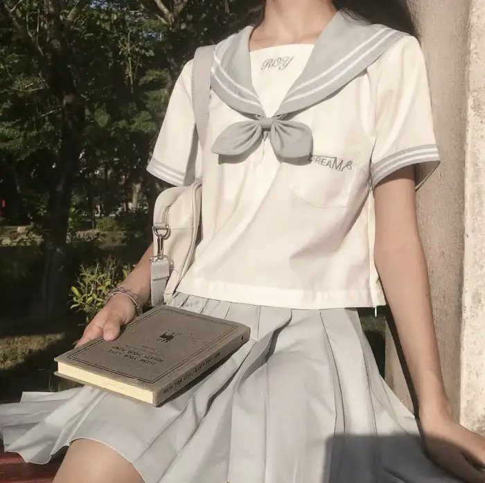 翘楚